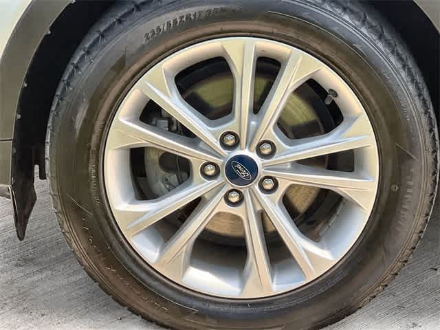 2019 Ford Escape SE 9