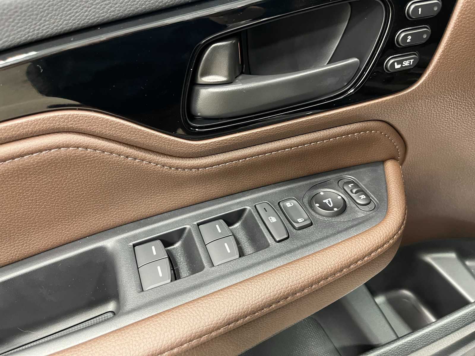 Thumbnail: 2026 Honda Odyssey - 13