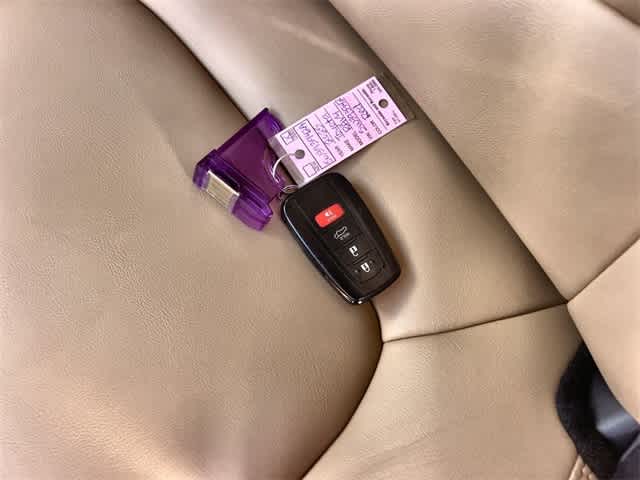 Thumbnail: 2025 Toyota RAV4 - 21