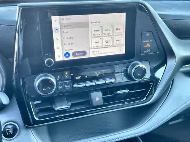 Thumbnail: 2024 Toyota Highlander - 18