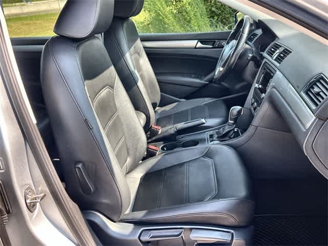 Thumbnail: 2015 Volkswagen Passat - 12