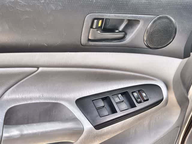Thumbnail: 2014 Toyota Tacoma - 28