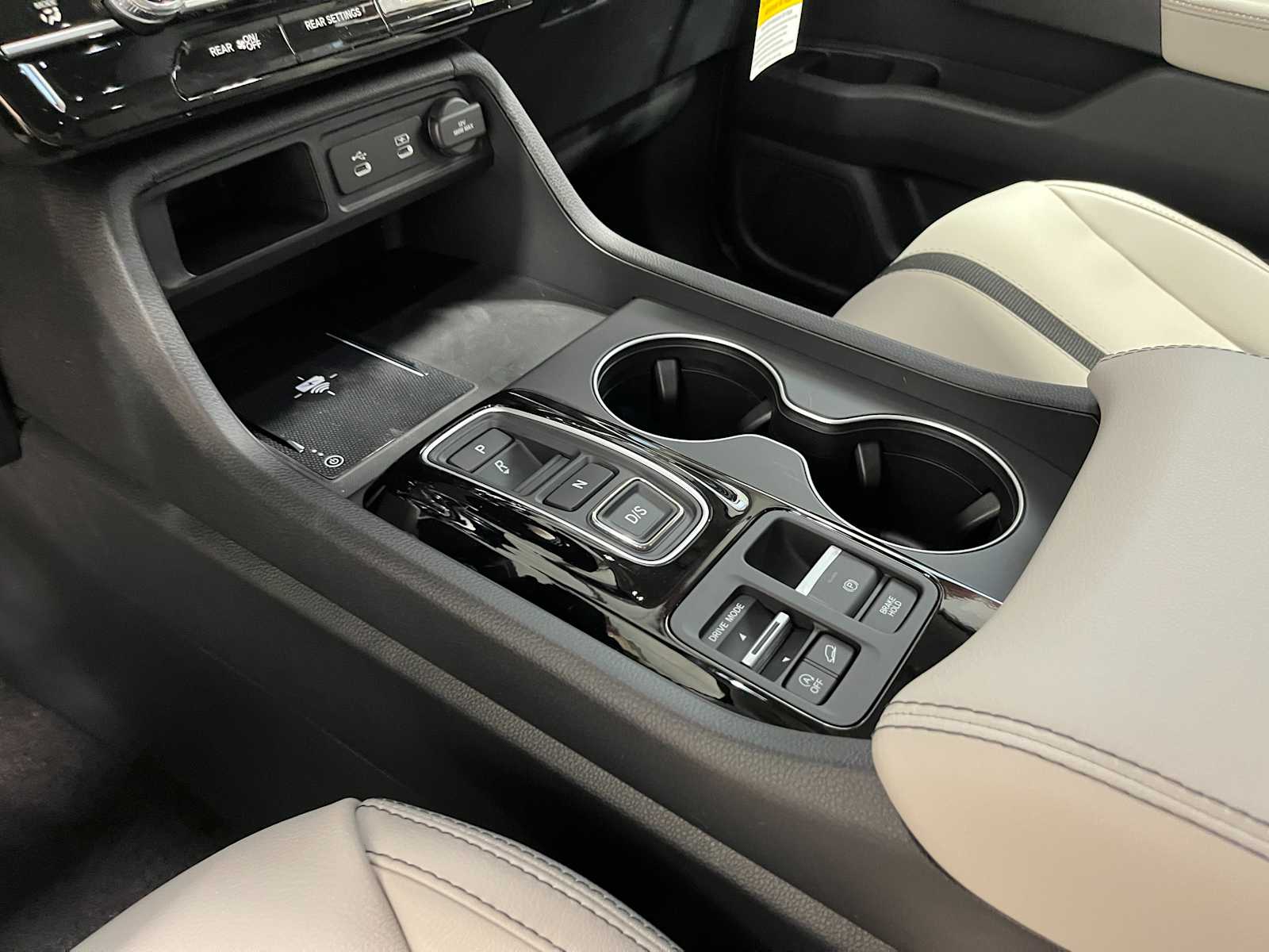 Thumbnail: 2026 Honda Pilot - 15