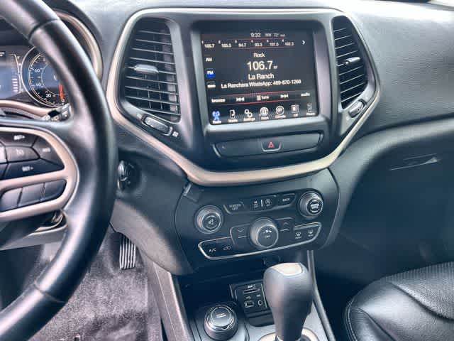 Thumbnail: 2017 Jeep Cherokee - 18