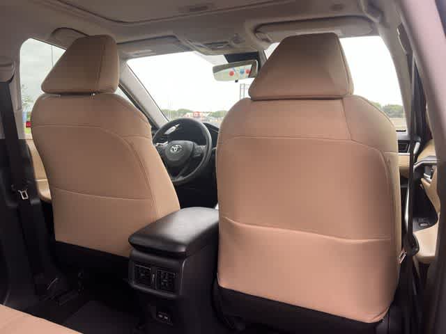 Thumbnail: 2024 Toyota RAV4 - 13