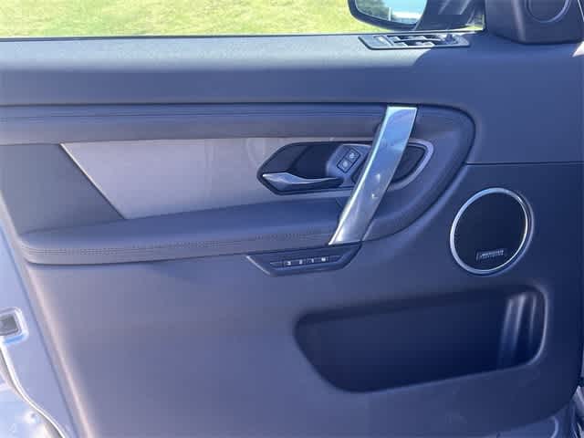 Thumbnail: 2023 Land Rover Discovery Sport - 30