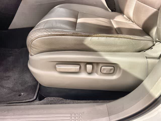 Thumbnail: 2012 Honda Pilot - 31