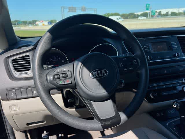 Thumbnail: 2016 Kia Sedona - 17