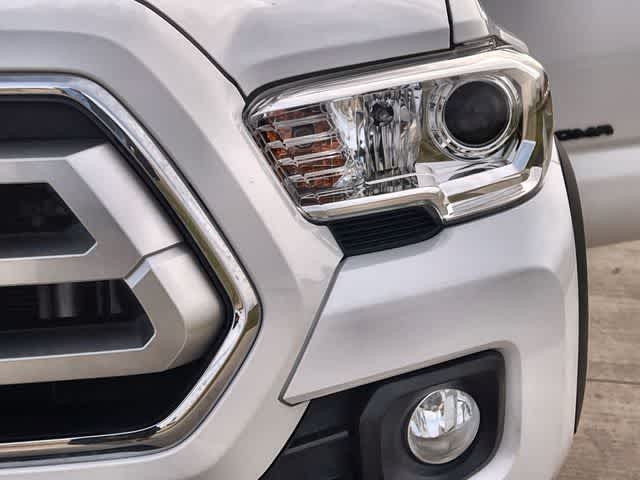 Thumbnail: 2021 Toyota Tacoma - 24