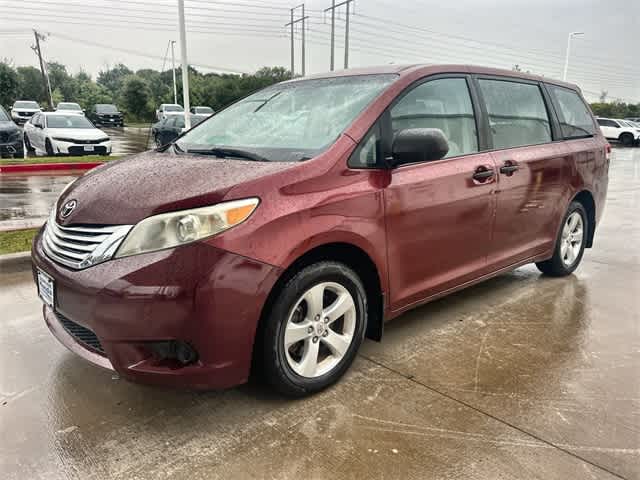 Used 2012 Toyota Sienna LE with VIN 5TDKA3DC9CS009762 for sale in Grapevine, TX