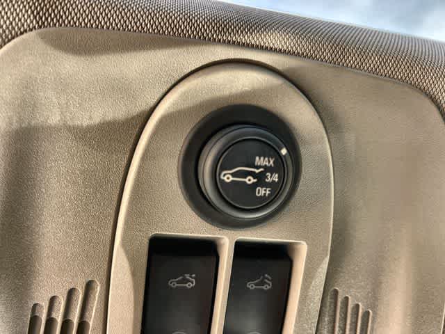 Thumbnail: 2017 Chevrolet Equinox - 32