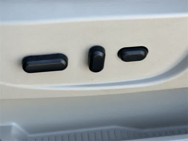 Thumbnail: 2014 Ford Escape - 31