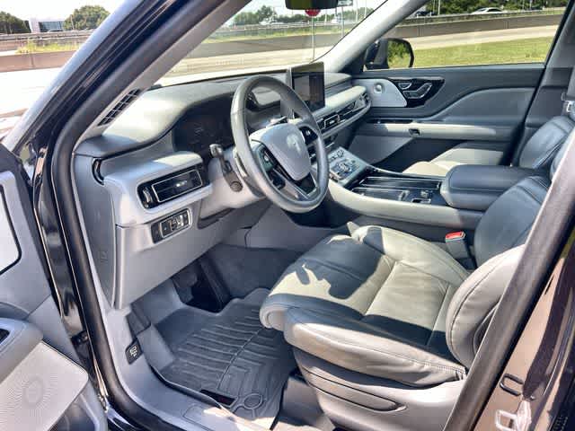 Thumbnail: 2020 Lincoln Aviator - 2