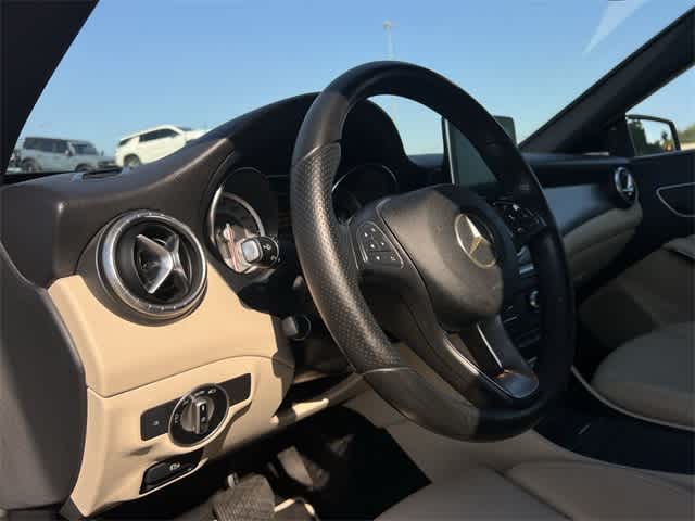 Thumbnail: 2016 Mercedes-Benz CLA - 15