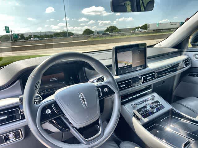 Thumbnail: 2020 Lincoln Aviator - 14