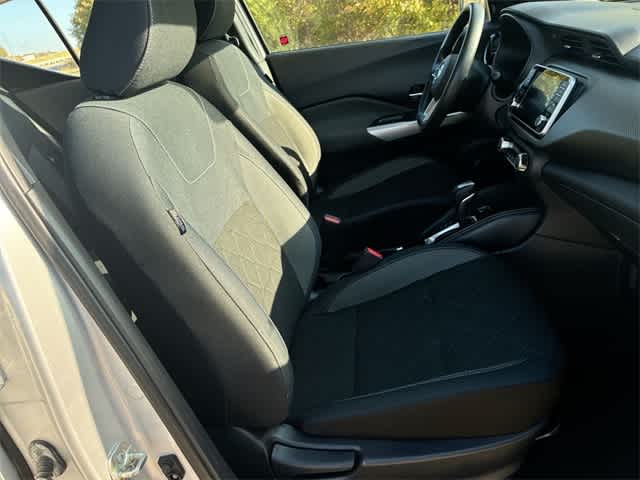 Thumbnail: 2018 Nissan Kicks - 12