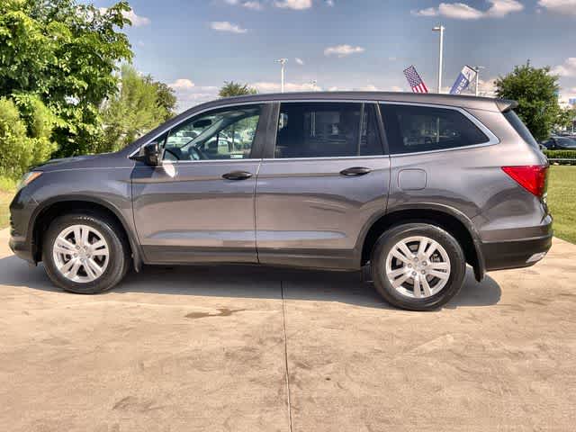 Thumbnail: 2017 Honda Pilot - 4