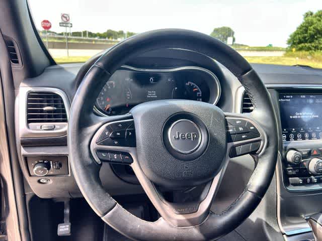 Thumbnail: 2018 Jeep Grand Cherokee - 16