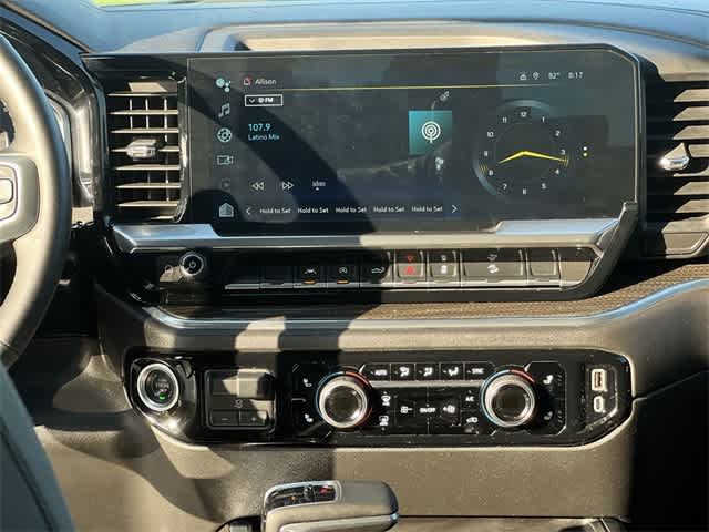 Thumbnail: 2023 Chevrolet Silverado 1500 - 18