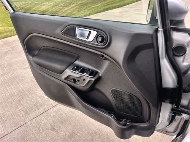 Thumbnail: 2014 Ford Fiesta - 30