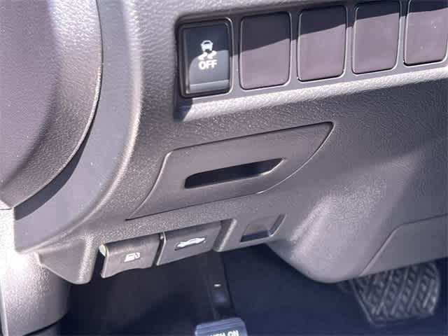 2015 Nissan Murano SV 29