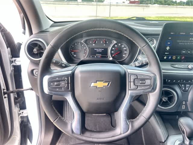 Thumbnail: 2023 Chevrolet Blazer - 17