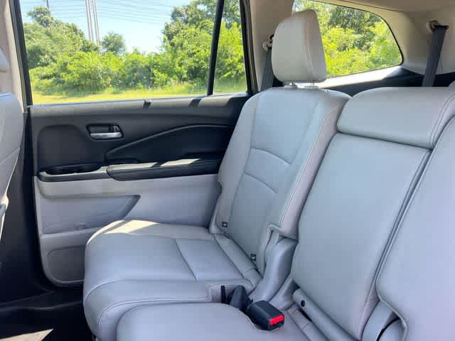 Thumbnail: 2019 Honda Pilot - 14