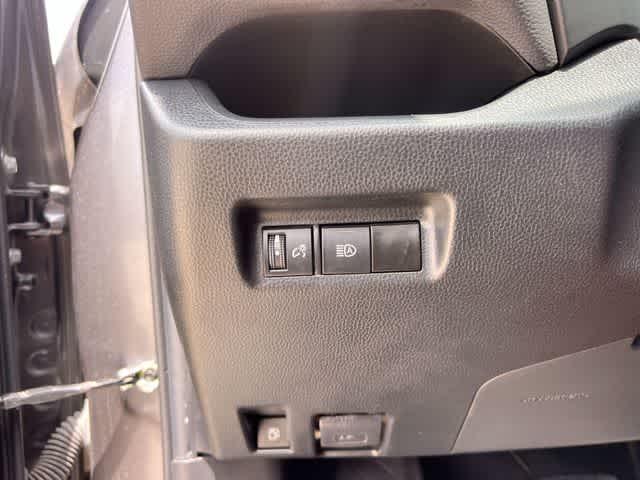 Thumbnail: 2021 Toyota RAV4 - 29