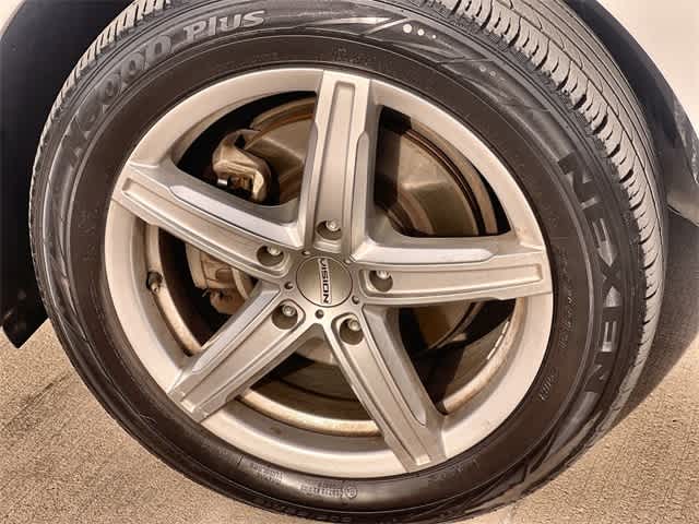 Thumbnail: 2019 Nissan Sentra - 9