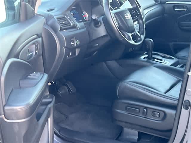 Thumbnail: 2019 Honda Pilot - 3