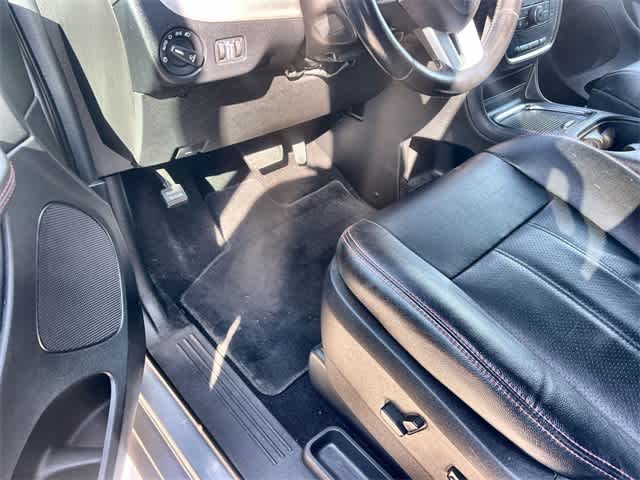 Thumbnail: 2019 Dodge Grand Caravan - 3