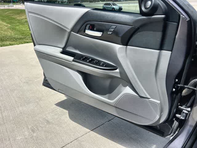 Thumbnail: 2015 Honda Accord - 29