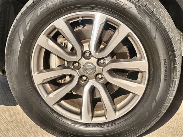 Thumbnail: 2015 Nissan Pathfinder - 9