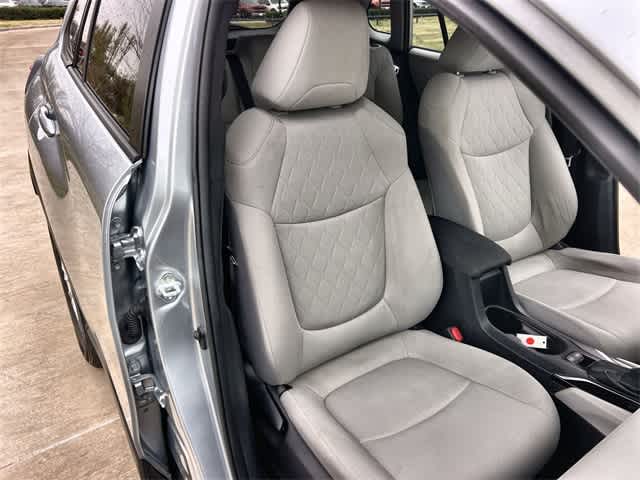 Thumbnail: 2022 Toyota Corolla Cross - 12