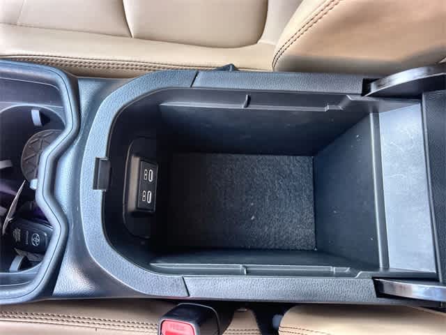 Thumbnail: 2025 Toyota RAV4 - 27