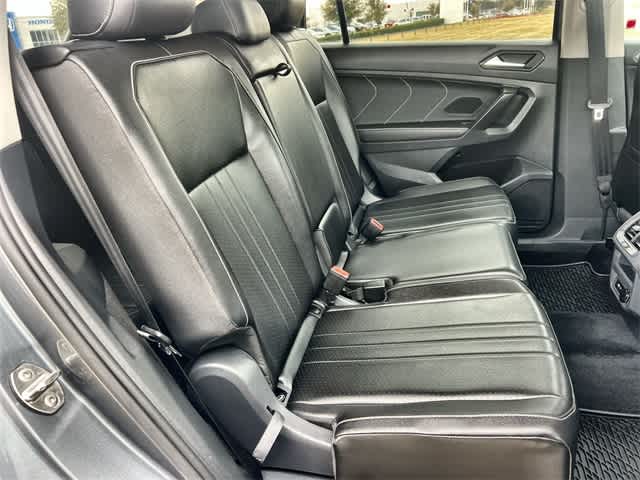 Thumbnail: 2022 Volkswagen Tiguan - 14