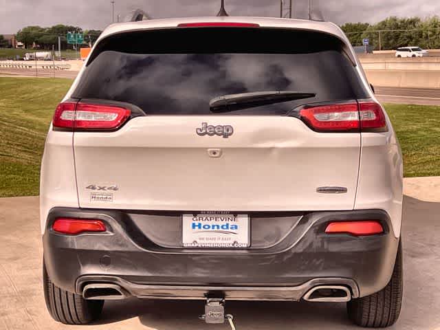 Thumbnail: 2017 Jeep Cherokee - 6