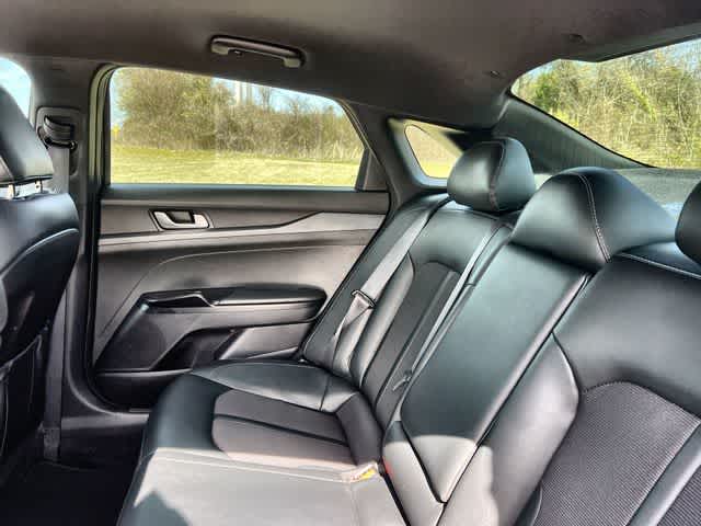 Thumbnail: 2022 Kia K5 - 14