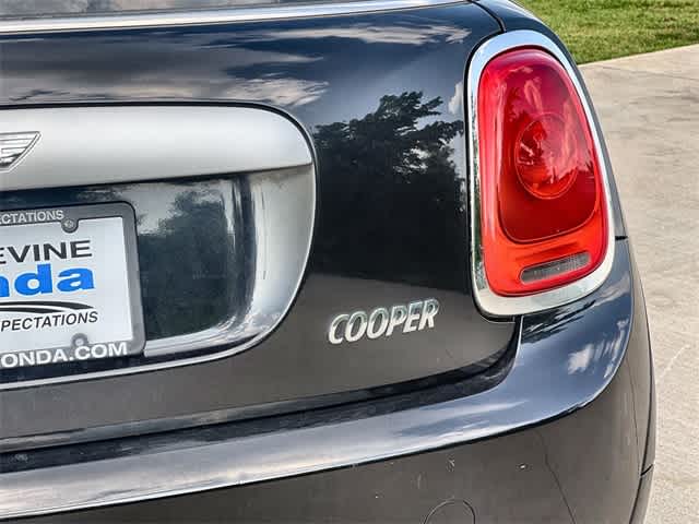 Thumbnail: 2015 MINI Cooper Hardtop - 8