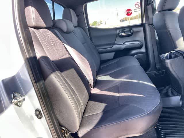 Thumbnail: 2019 Toyota Tacoma - 14
