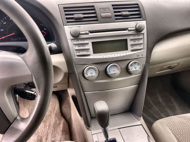 Thumbnail: 2011 Toyota Camry - 18