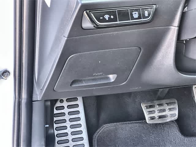 Thumbnail: 2023 Kia Niro - 29