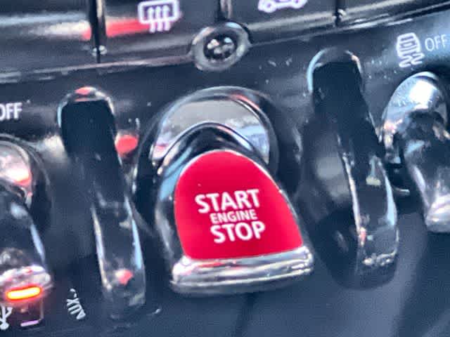 Thumbnail: 2015 MINI Cooper Hardtop - 27