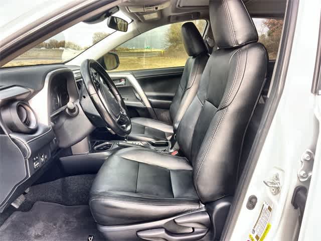 Thumbnail: 2018 Toyota RAV4 - 11