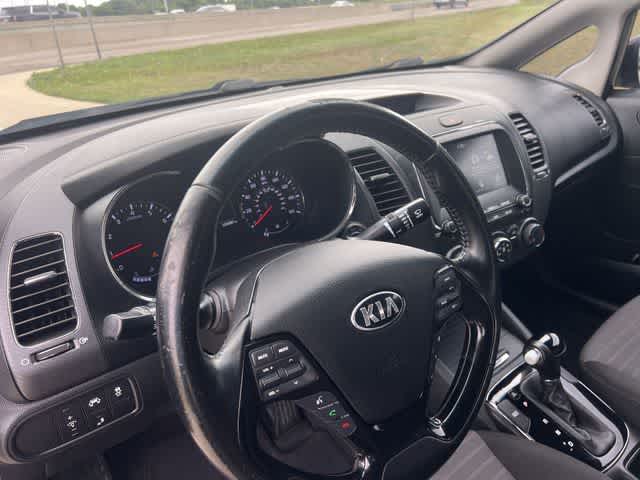 Thumbnail: 2017 Kia Forte - 15