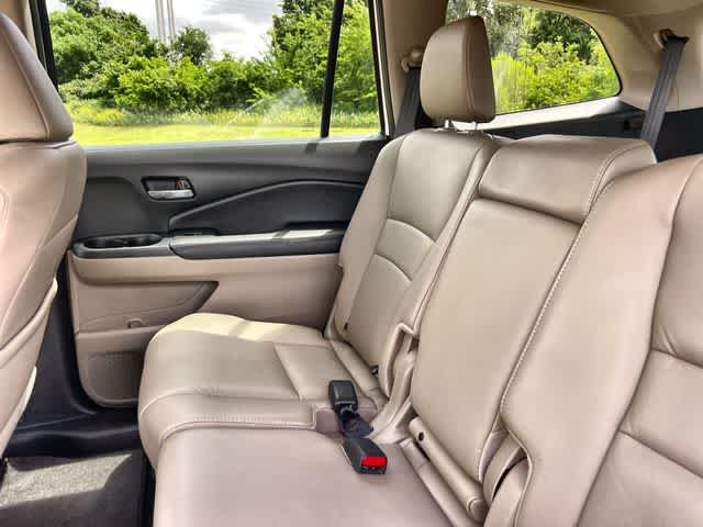 Thumbnail: 2016 Honda Pilot - 14