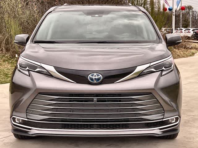 Thumbnail: 2024 Toyota Sienna - 7