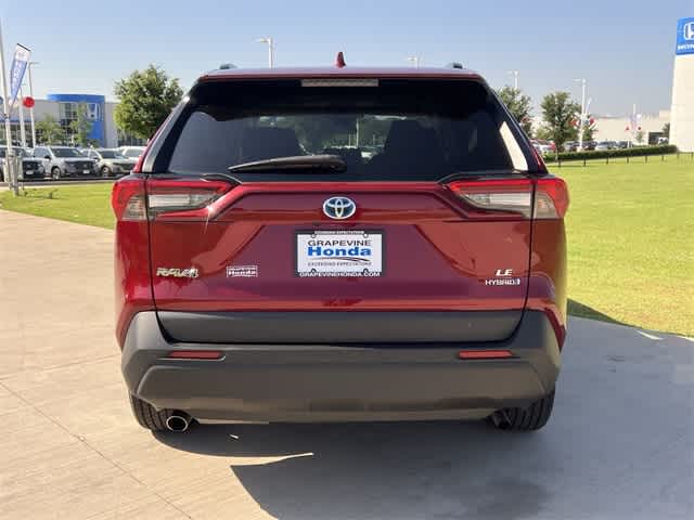 2021 Toyota RAV4 LE 6