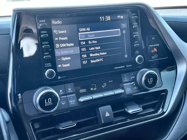 Thumbnail: 2022 Toyota Highlander - 18