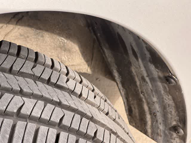 Thumbnail: 2013 Hyundai Elantra - 23